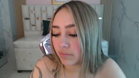 Snapshot of merloth_sub chatting on 24, 1, 2025 Merloth online show from 24, 1, 2025