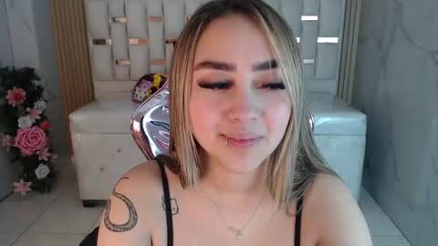 Snapshot of merloth_sub chatting on 15, 2, 2025 Merloth online show from 15, 2, 2025