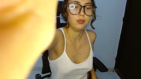 merly_14 online show from 15, 5, 2026
