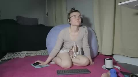 Snapshot of messyaftermidnight chatting on 11, 2, 2026 Dainty online show from 11, 2, 2026