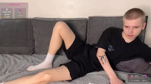 Snapshot of metratok chatting on 15, 11, 2025 Arthur online show from 15, 11, 2025