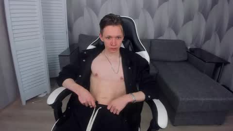 MEVERIK OUSHEN online show from 18, 4, 2026