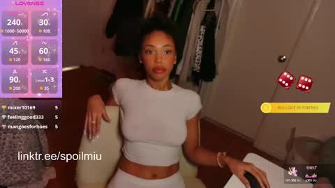 Snapshot of mew2wo chatting on 3, 10, 2025 mew2wo online show from 3, 10, 2025