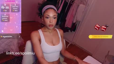 mew2wo online show from 24, 11, 2025