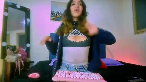 mew_alix online show from 18, 6, 2026