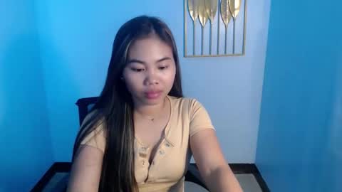 mey_queen online show from 23, 3, 2026