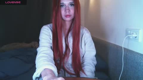 Snapshot of mezzalunaa chatting on 10, 2, 2025 vollmond online show from 10, 2, 2025