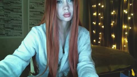 Snapshot of mezzalunaa chatting on 4, 3, 2025 vollmond online show from 4, 3, 2025