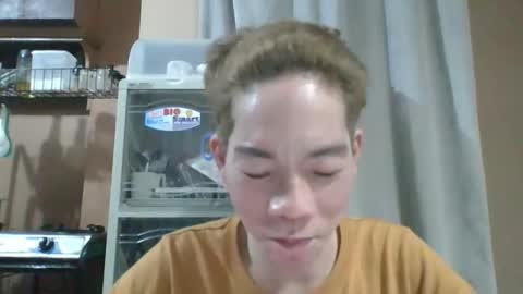 Snapshot of mfccalax33 chatting on 19, 12, 2025 i e h c i R online show from 19, 12, 2025