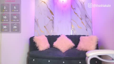 Snapshot of mhia_kate chatting on 3, 10, 2025 Mhia Kate online show from 3, 10, 2025