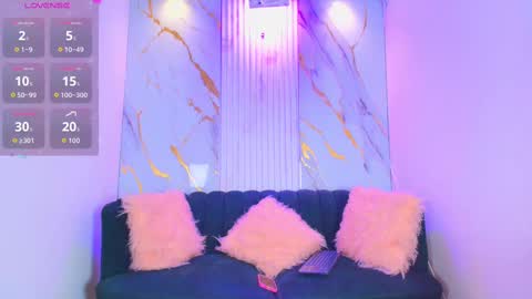 Snapshot of mhia_kate chatting on 28, 10, 2025 Mhia Kate online show from 28, 10, 2025