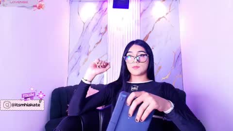 Mhia Kate online show from 28, 4, 2026