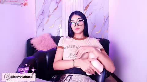 Mhia Kate online show from 30, 4, 2026