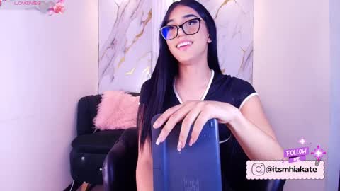Mhia Kate online show from 14, 5, 2026