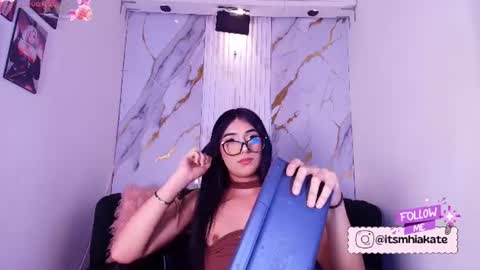 Snapshot of mhia_kate chatting on 2, 7, 2026 Mhia Kate online show from 2, 7, 2026