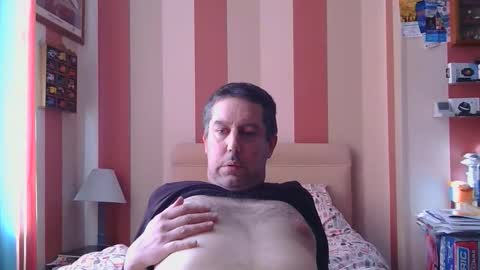 Snapshot of mhunk123 chatting on 28, 9, 2025 mhunk123 online show from 28, 9, 2025
