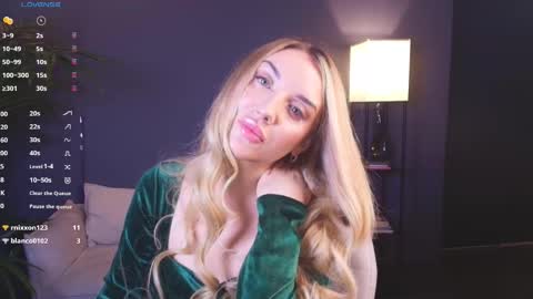 Snapshot of mi1a_ chatting on 5, 12, 2025 mi1a_ online show from 5, 12, 2025