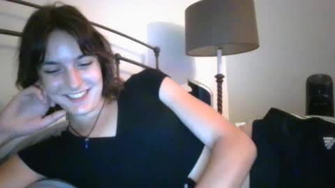 Snapshot of mia_177 chatting on 4, 10, 2025 mia_177 online show from 4, 10, 2025