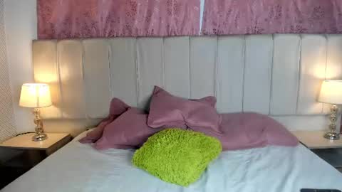 mia__gv online show from 14, 6, 2026