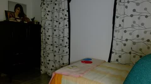 Snapshot of mia__lopez_ chatting on 3, 1, 2025 Mia online show from 3, 1, 2025