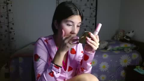 Snapshot of mia__lopez_ chatting on 4, 3, 2025 Mia online show from 4, 3, 2025