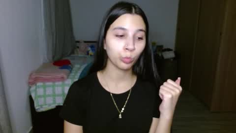 Mia online show from 22, 9, 2025