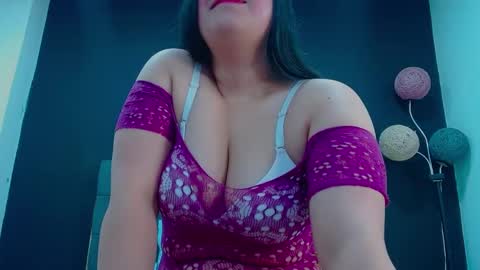 Snapshot of mia__xx1 chatting on 20, 9, 2025 C A L L M E M I A online show from 20, 9, 2025