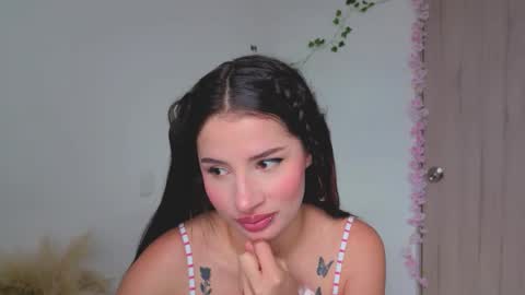 Mia adams  online show from 3, 10, 2025