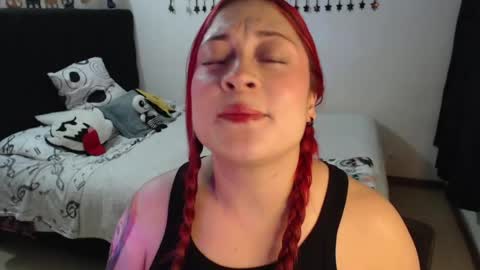 Snapshot of mia_adams_red chatting on 12, 5, 2026 mia online show from 12, 5, 2026