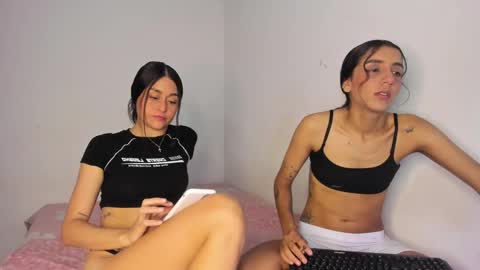 mia and kim online show from 10, 10, 2025