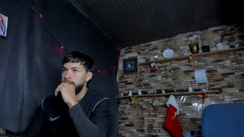 Mia and vincentt model indepent online show from 17, 12, 2025