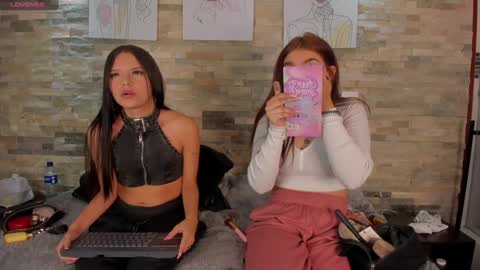Mia online show from 12, 12, 2024