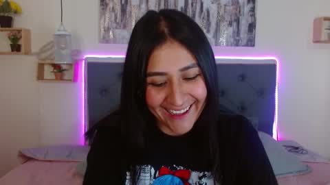 Snapshot of mia_ayra chatting on 4, 10, 2025 M I A A Y R A online show from 4, 10, 2025