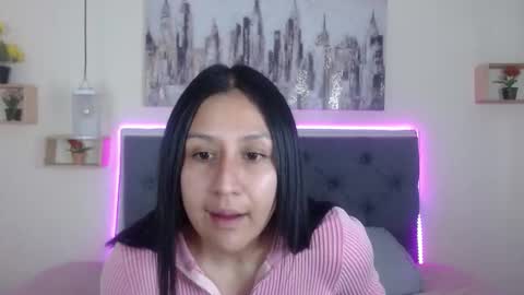 Snapshot of mia_ayra chatting on 2, 11, 2025 M I A A Y R A online show from 2, 11, 2025