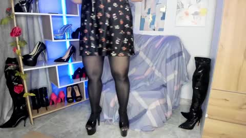 Mia Bellatrix online show from 14, 1, 2025