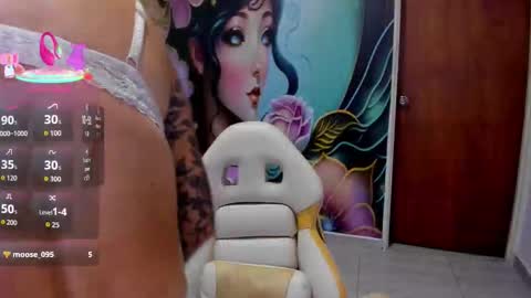 Snapshot of mia_bigtits_17 chatting on 12, 11, 2025 Mia online show from 12, 11, 2025