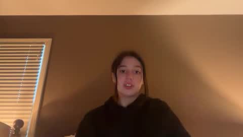 Mia online show from 3, 2, 2026