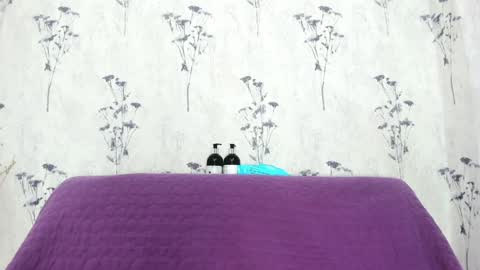 Mia  online show from 3, 1, 2025