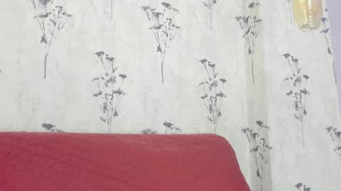 Mia  online show from 9, 1, 2025