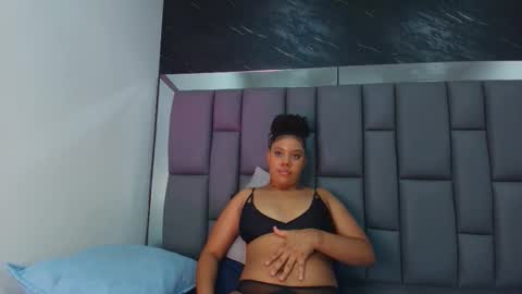 mia_canel online show from 6, 2, 2026