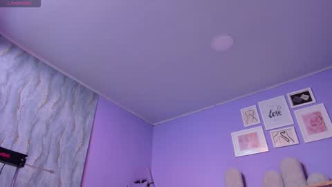 Snapshot of mia_cataleiya chatting on 21, 10, 2025 mia online show from 21, 10, 2025