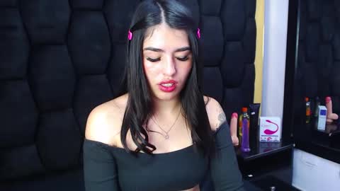 Snapshot of mia_charlothe chatting on 1, 2, 2025 mia_charlothe online show from 1, 2, 2025