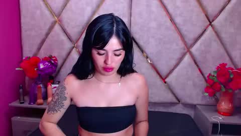 Snapshot of mia_charlothe chatting on 4, 3, 2025 mia_charlothe online show from 4, 3, 2025