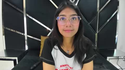 mia_clark18 online show from 29, 10, 2025