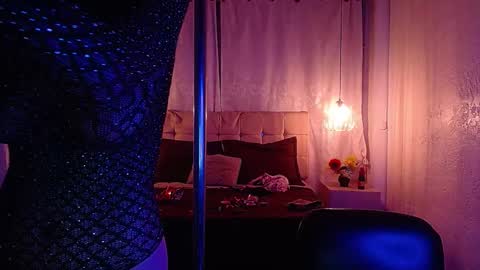 Snapshot of mia_collens_ chatting on 4, 1, 2025 MIA online show from 4, 1, 2025