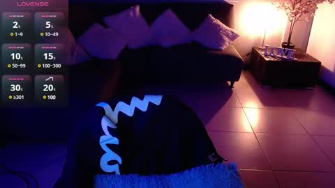 Snapshot of mia_collens_ chatting on 8, 1, 2025 MIA online show from 8, 1, 2025