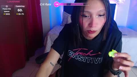 Snapshot of mia_collens_ chatting on 4, 2, 2025 MIA online show from 4, 2, 2025