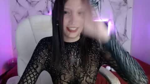 Snapshot of mia_collens_ chatting on 21, 10, 2025 MIA online show from 21, 10, 2025
