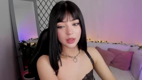 mia_collins_b online show from 2, 6, 2026