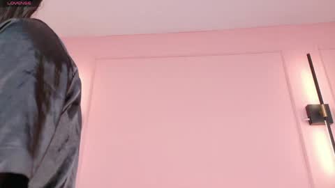 Mia 3 online show from 18, 4, 2026